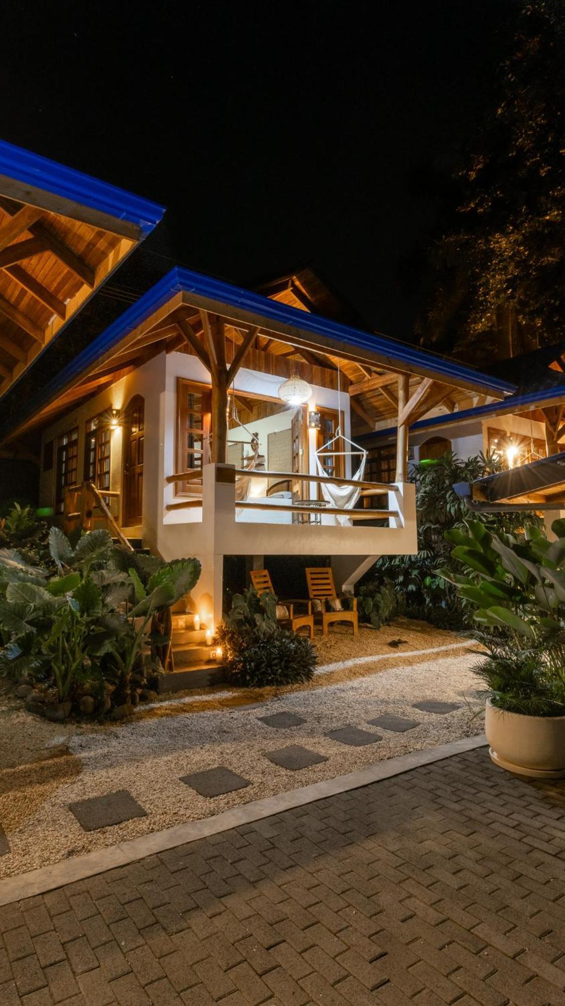 Отель Blue Surf Sanctuary Playa Santa Teresa  Экстерьер фото