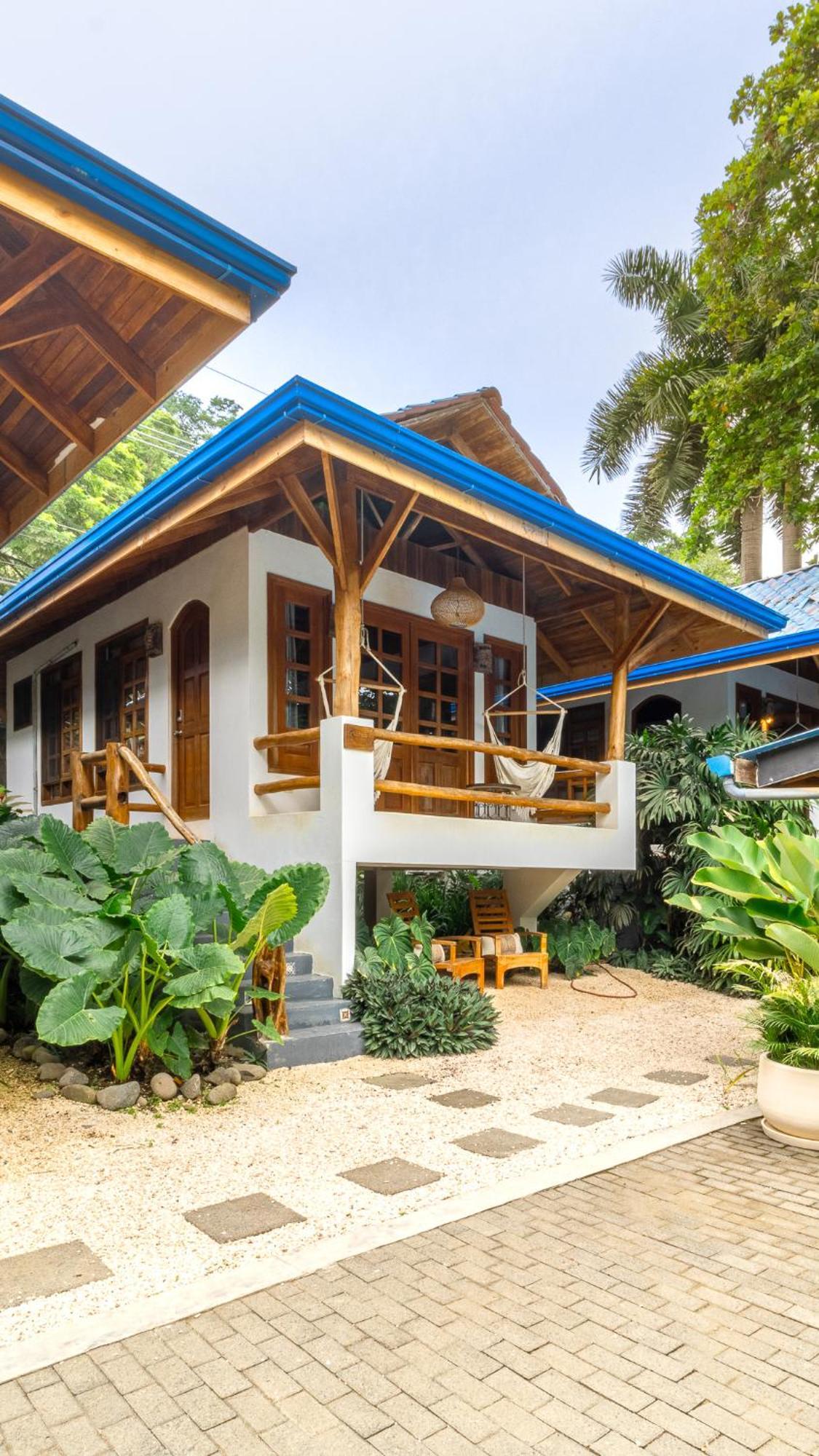 Отель Blue Surf Sanctuary Playa Santa Teresa  Экстерьер фото