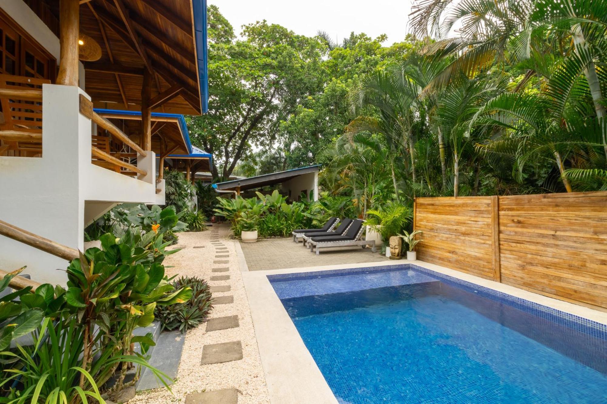 Отель Blue Surf Sanctuary Playa Santa Teresa  Экстерьер фото