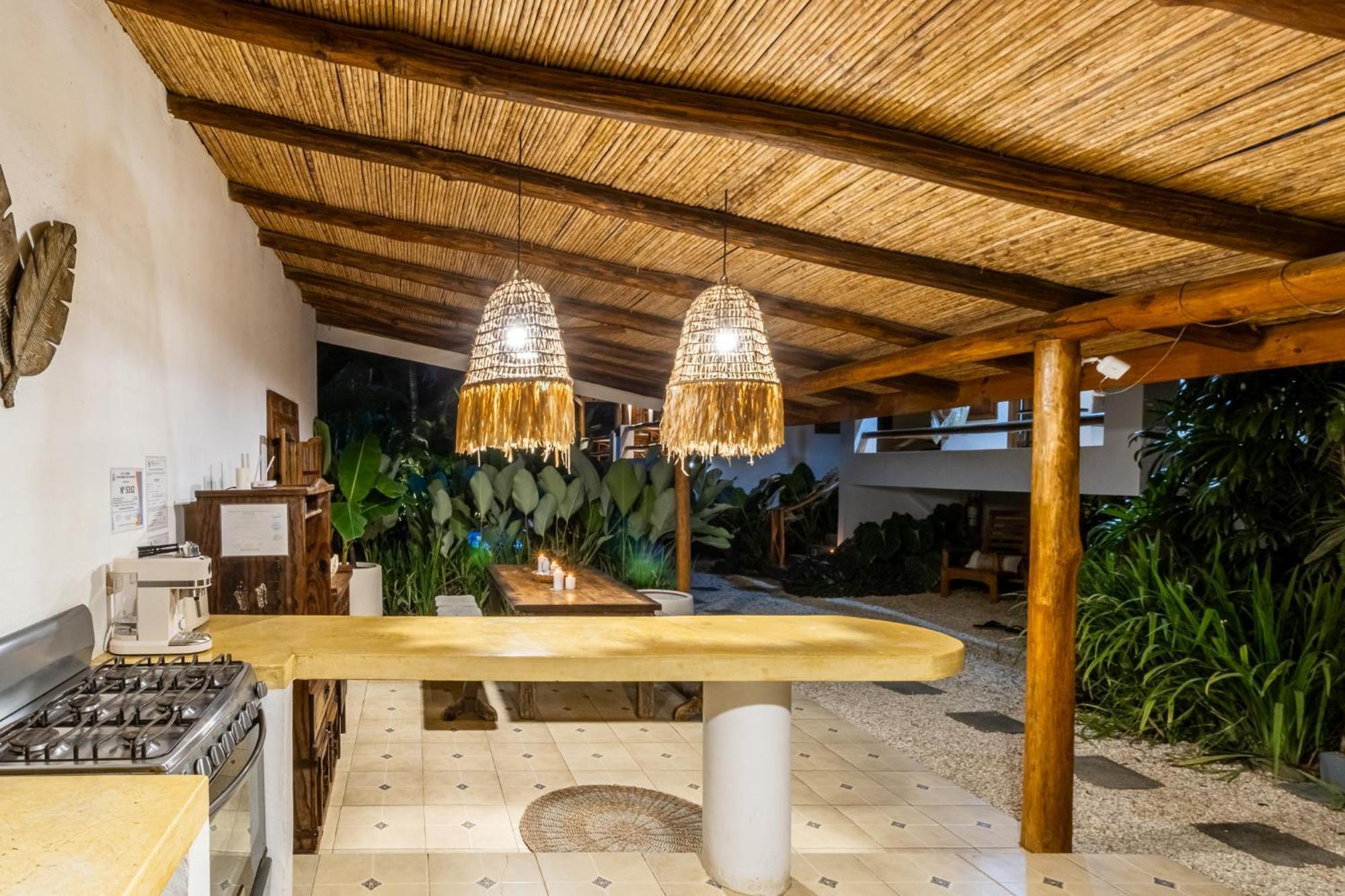 Отель Blue Surf Sanctuary Playa Santa Teresa  Экстерьер фото
