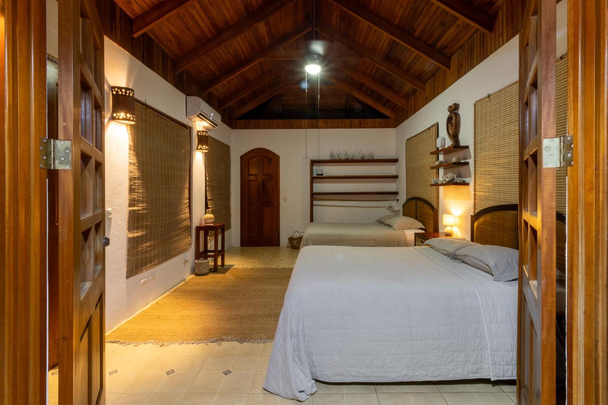 Отель Blue Surf Sanctuary Playa Santa Teresa  Экстерьер фото