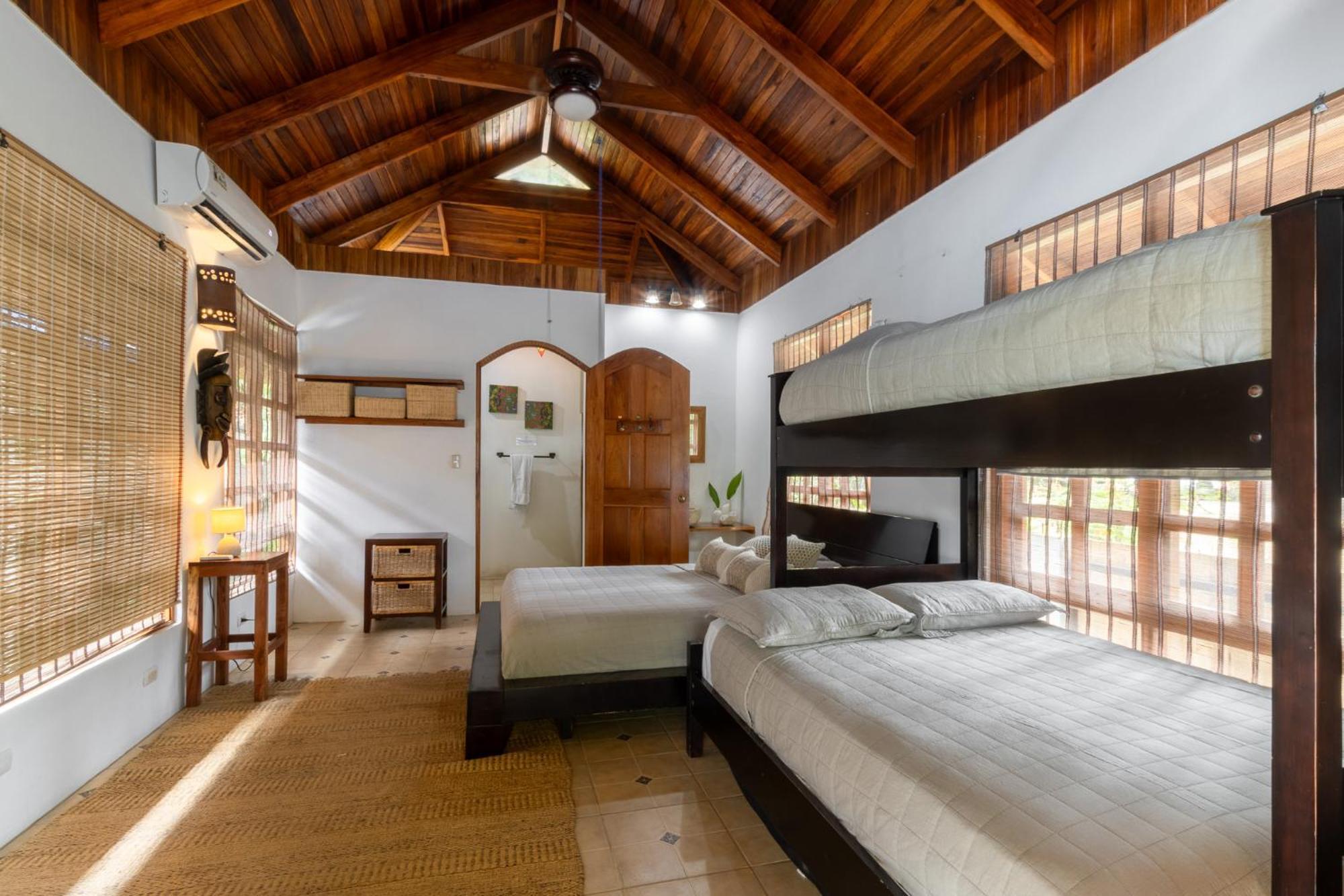 Отель Blue Surf Sanctuary Playa Santa Teresa  Экстерьер фото